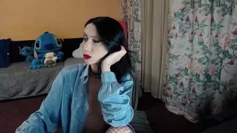 Snapshot of maddison_summer chatting on November 12, 11:03 pm Maddison Summer online show from November 12, 11:03 pm