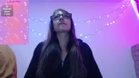 Snapshot of maddy_14 chatting on December 15, 7:18 pm Maddy UwU online show from December 15, 7:18 pm