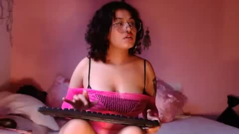 Snapshot of maddy_jhonsson chatting on February 27, 10:42 pm Maddy online show from February 27, 10:42 pm