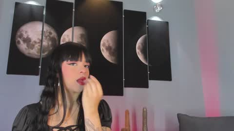 Maddy  online show from December 7, 8:27 pm