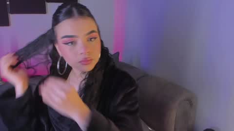 Maddy  online show from December 30, 12:32 am