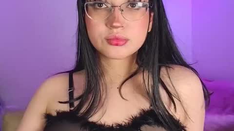 Snapshot of maddyghost chatting on November 28, 8:55 pm Please followme and rate me your thumbs up online show from November 28, 8:55 pm