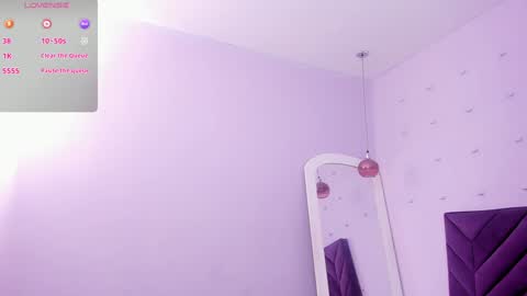 Snapshot of maddyjohnsonn chatting on February 2, 3:32 am maddyjohnsonn online show from February 2, 3:32 am