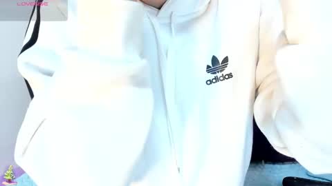 Snapshot of madelin_clerk chatting on December 30, 3:13 pm Madelin Clerk online show from December 30, 3:13 pm