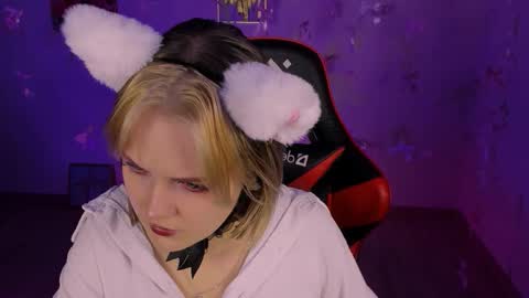 Snapshot of madeline_doll chatting on January 14, 7:58 am Madeline online show from January 14, 7:58 am