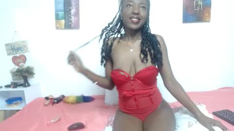 Snapshot of madeline_woods chatting on October 27, 11:36 am Madeline online show from October 27, 11:36 am