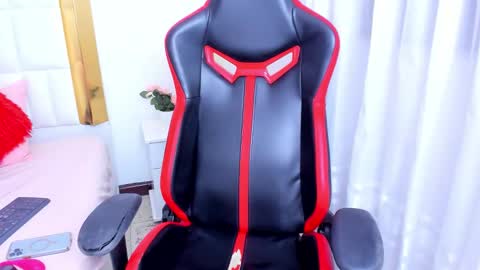 Snapshot of madelinejackson chatting on October 31, 12:55 am Madeline online show from October 31, 12:55 am