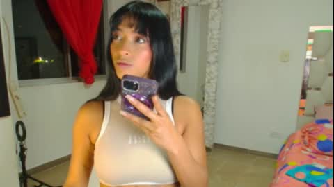 Snapshot of madeyn_roses chatting on November 2, 11:51 pm madelyn roses online show from November 2, 11:51 pm