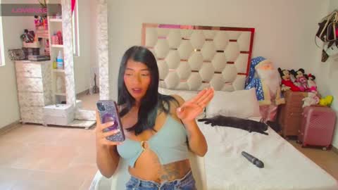 Snapshot of madeyn_roses chatting on November 13, 8:41 pm madelyn roses online show from November 13, 8:41 pm