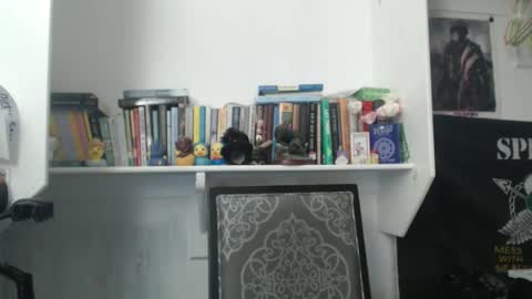 Snapshot of madfeather chatting on October 27, 7:51 pm Letty online show from October 27, 7:51 pm