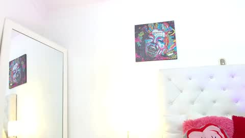 Snapshot of madison_horny69 chatting on February 3, 1:51 pm Jenny online show from February 3, 1:51 pm