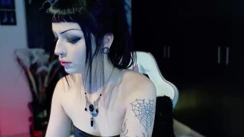 Snapshot of madison_jacksonn chatting on November 13, 10:08 pm madison_jacksonn online show from November 13, 10:08 pm