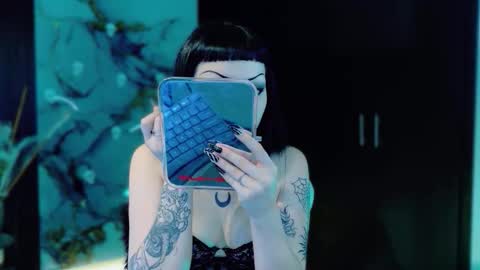 Snapshot of madison_jacksonn chatting on December 3, 9:57 pm madison_jacksonn online show from December 3, 9:57 pm