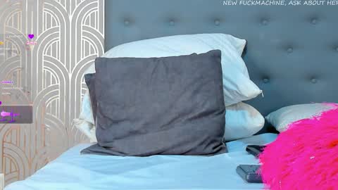 Snapshot of madison_milan chatting on December 21, 2:02 pm online show from December 21, 2:02 pm