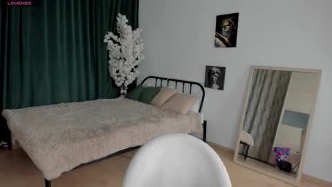 Snapshot of madison_mongomeri chatting on November 26, 2:56 am Medison online show from November 26, 2:56 am