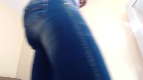 Snapshot of madison_mooney chatting on January 20, 12:39 pm Madison online show from January 20, 12:39 pm