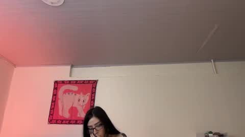 Snapshot of madison_v chatting on October 9, 3:59 am madison online show from October 9, 3:59 am