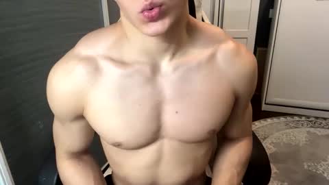 madisonboy2 online show from November 1, 10:45 pm