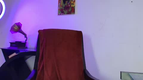 Snapshot of madisonbyers chatting on October 25, 8:14 pm Ig madis0nbyers online show from October 25, 8:14 pm