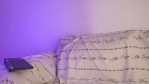 Snapshot of madisonbyers chatting on December 15, 3:22 am Ig madis0nbyers online show from December 15, 3:22 am