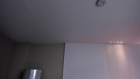 Maddi Collins online show from December 1, 11:59 am