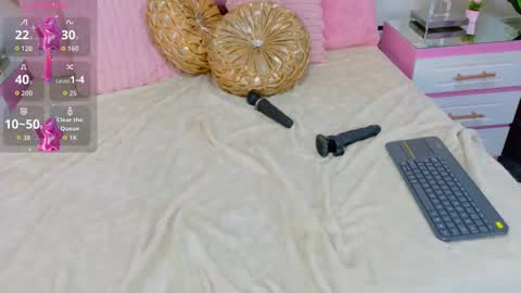 Snapshot of madissonbonny_ chatting on November 8, 9:35 pm madissonbonny_ online show from November 8, 9:35 pm