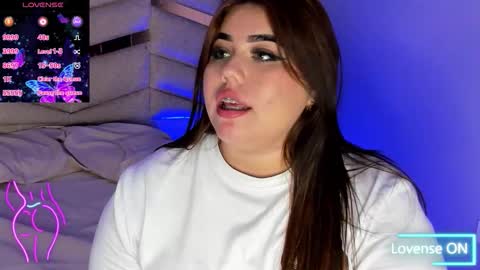 madissonlee__ online show from December 17, 9:10 pm