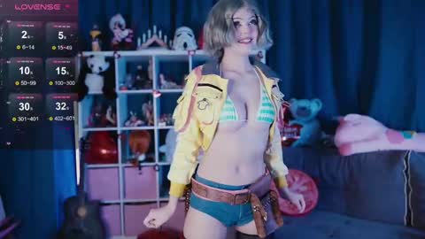 Snapshot of madnessalise chatting on February 16, 7:05 pm Alice online show from February 16, 7:05 pm