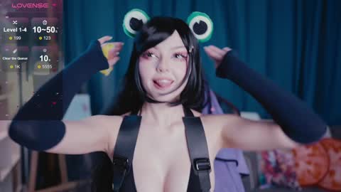 Snapshot of madnessalise chatting on September 24, 2:53 pm Alice online show from September 24, 2:53 pm