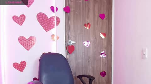 mady  online show from February 27, 6:40 am