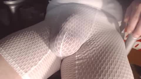 Snapshot of maestro2017 chatting on December 1, 10:59 pm maestro2017 online show from December 1, 10:59 pm