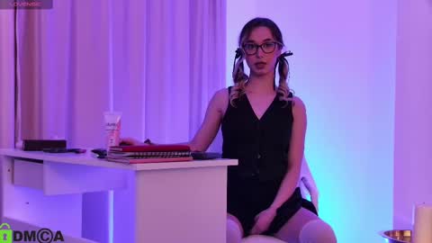 M. online show from March 6, 7:21 pm