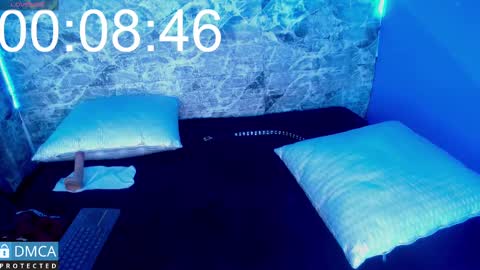 maevekuro online show from March 4, 10:05 pm