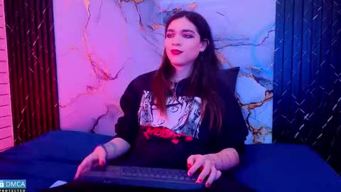 maevekuro online show from March 6, 3:25 am