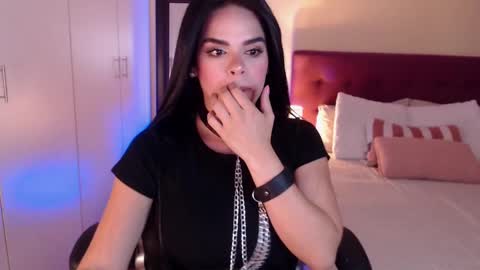 Snapshot of mafer_meow chatting on February 17, 3:15 am Mafer Flor online show from February 17, 3:15 am