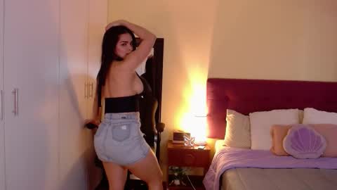 Snapshot of mafer_meow chatting on October 12, 9:25 pm Mafer Flor online show from October 12, 9:25 pm