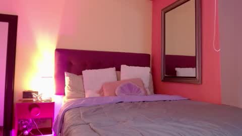 Snapshot of mafer_meow chatting on October 15, 9:48 pm Mafer Flor online show from October 15, 9:48 pm