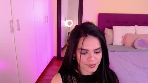 Snapshot of mafer_meow chatting on October 23, 9:13 pm Mafer Flor online show from October 23, 9:13 pm