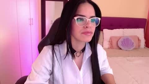 Snapshot of mafer_meow chatting on November 23, 11:15 pm Mafer Flor online show from November 23, 11:15 pm