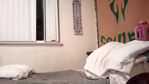 Snapshot of magdalena_805 chatting on March 7, 4:46 am magdalena_805 online show from March 7, 4:46 am