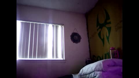 Snapshot of magdalena_805 chatting on October 11, 2:37 pm magdalena_805 online show from October 11, 2:37 pm