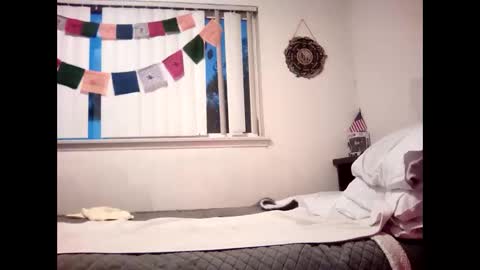 Snapshot of magdalena_805 chatting on December 2, 2:23 pm magdalena_805 online show from December 2, 2:23 pm