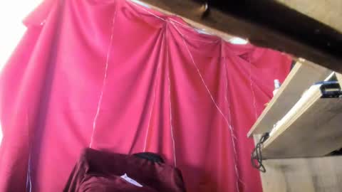 Snapshot of maggie_fit chatting on January 1, 4:18 am maggie_fit online show from January 1, 4:18 am