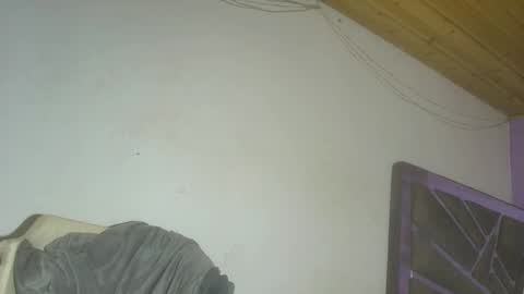 Snapshot of maggie_fit chatting on October 21, 3:51 am maggie_fit online show from October 21, 3:51 am