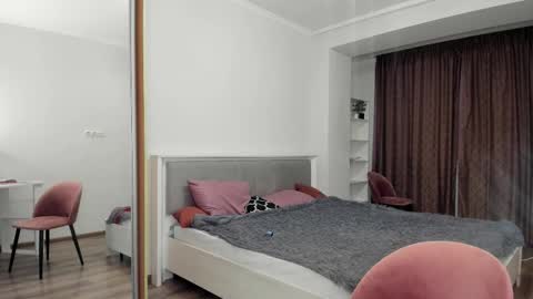 maggie_small online show from October 16, 7:37 pm