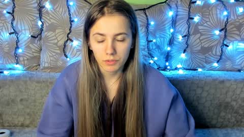 Maggie online show from December 14, 6:35 am