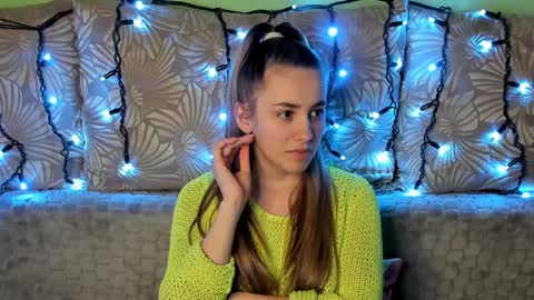 Maggie online show from January 28, 1:50 am