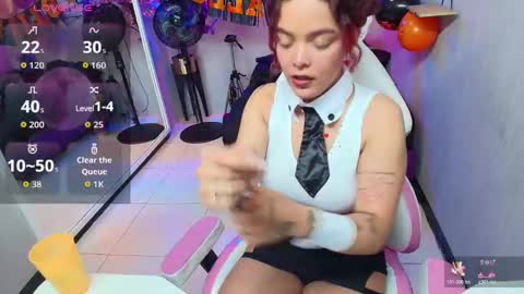 Snapshot of maggy_t18 chatting on October 31, 6:20 pm Maggy online show from October 31, 6:20 pm