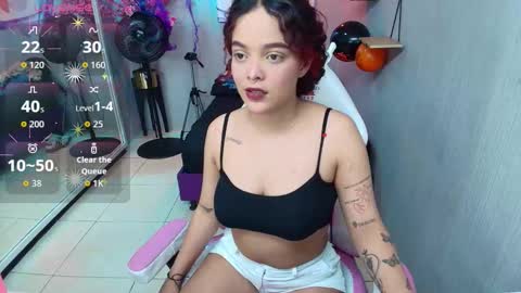 Snapshot of maggy_t18 chatting on November 1, 11:07 pm Maggy online show from November 1, 11:07 pm