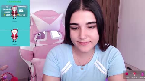 Luna  online show from December 25, 4:43 pm